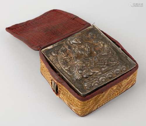 CHINESE TIBETAN SILVER GAU BOX