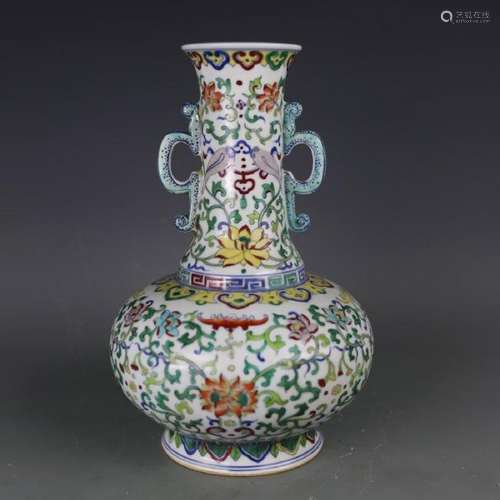 CHINESE DOUCAI PORCELAIN VASE