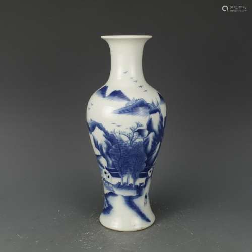 CHINESE BLUE AND WHITE PORCELAIN VASE