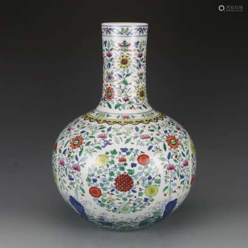 CHINESE DOUCAI PORCELAIN BOTTLE VASE