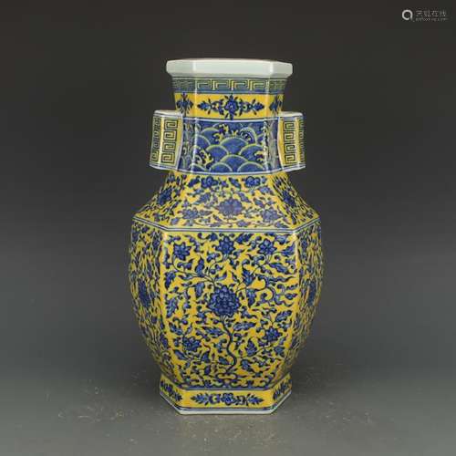 CHINESE YELLOW GROUND B/W HEXAGON VASE