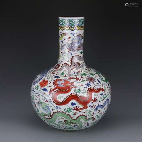 CHINESE DOUCAI PORCELAIN BOTTLE VASE