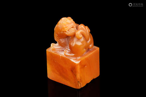 TIANHUANG SOAPSTONE CARVED 'LION' STAMP SEAL