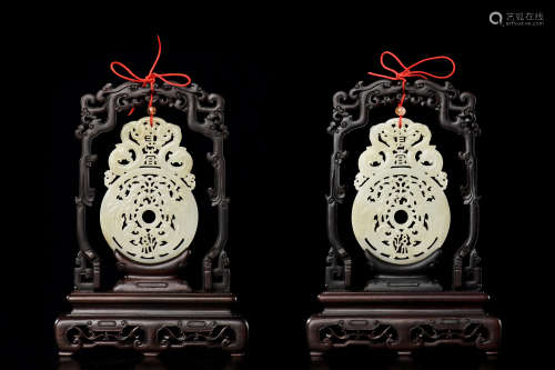 PAIR OF WHITE JADE CARVED HANGING PLAQUES WITH WOODEN STAND