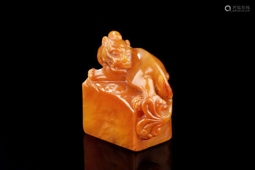 TIANHUANG SOAPSTONE CARVED 'CHILONG' STAMP SEAL