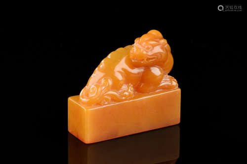 TIANHUANG SOAPSTONE CARVED 'CHILONG' STAMP SEAL