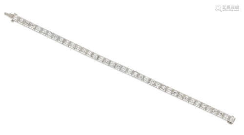 A Diamond and Platinum Box Link Bracelet