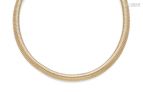 A gold snake link collar