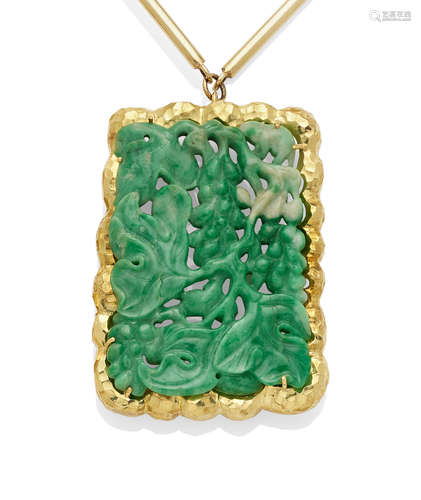 A Jadeite Jade and Gold Pendant on 14K Gold Collar