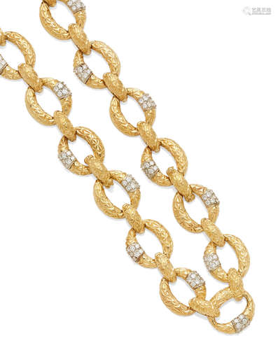 A diamond and 18K gold necklace