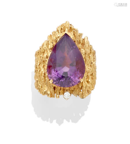 An Amethyst, Diamond and 14K Gold Ring