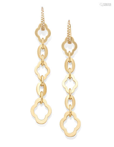 A Pair Diamond and 18K Gold Link Earrings