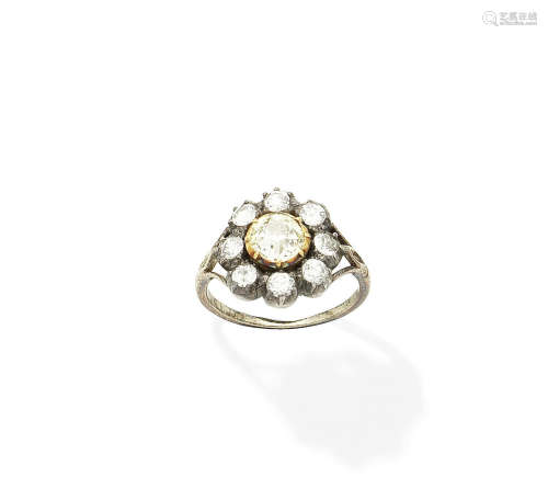 A late 19th century diamond cluster ring