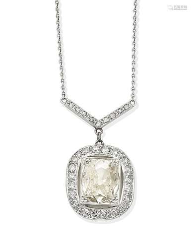 A diamond pendant necklace