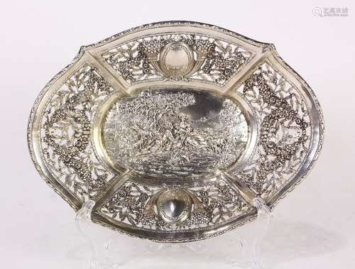 German Renaissance Revival .800 silver reticulated bowl, having an oval form, the sides featuring