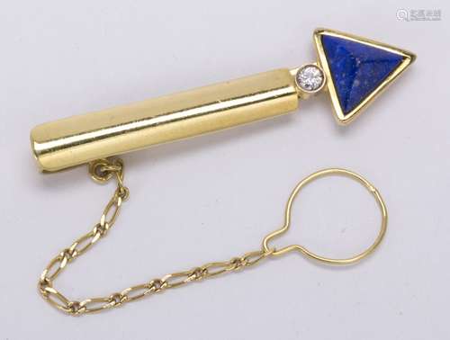 Lapis lazuli, diamond and 18k yellow gold tie bar Designed as an arrow, featuring (1) triangular