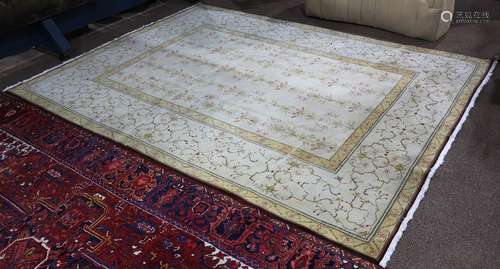 Indian Agra carpet, 9'1