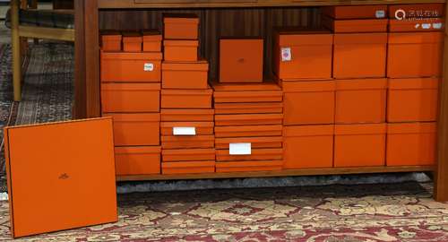 (lot of 38) Collection of Hermes china boxes, in various sizes, largest: 7