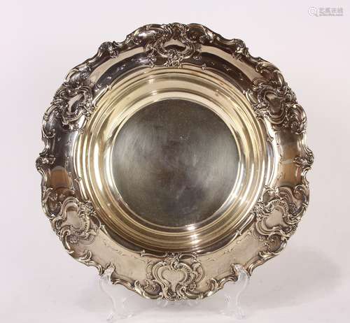 Tiffany & Co. sterling silver centerpiece bowl, the circular bowl having a wide everted rim,