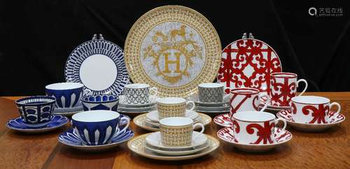 (lot of 37) Collection of Hermes china in a variety of patterns, comprising: 'Balcons du