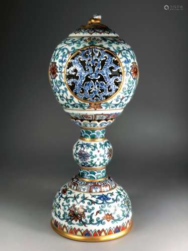 CHINESE DOUCAI PORCELAIN CANDLE LAMP