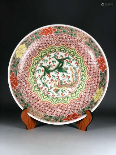 CHINESE WUCAI PORCELAIN CHARGER