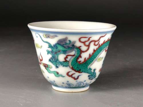 CHINESE DOUCAI PORCELAIN CUP
