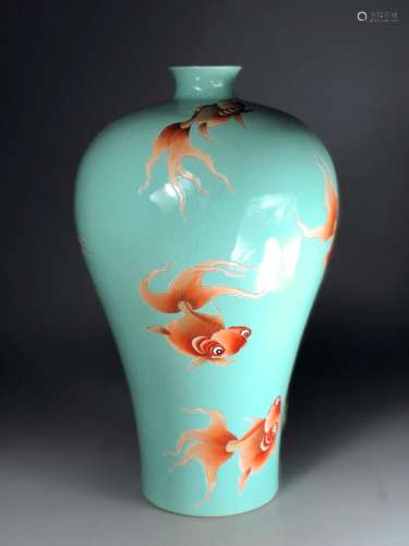 CHINESE TURQUOISE GROUND GOLD FISH MEIPING VASE
