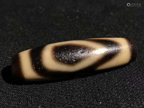 A DZI BEAD