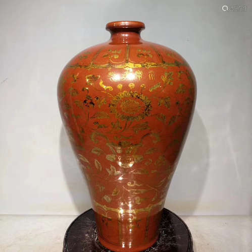 A GILT FLORAL PATTERN RED GLAZE MEI VASE