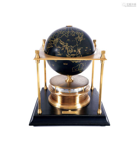皇家地理学会世界时钟 黄铜木制地球仪座钟，备24小时显示，年份约1980