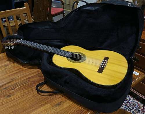 Yamaha CG-171S acoustic guitar with case