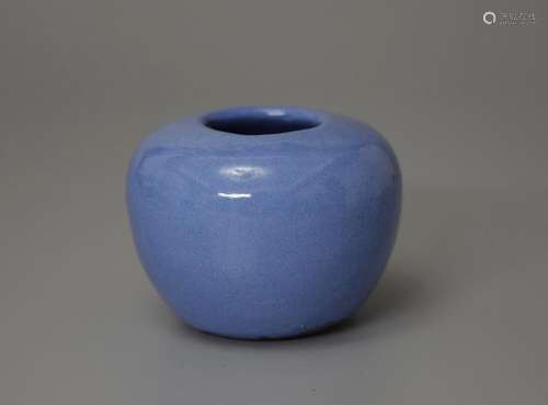 A BLUE-GLAZED WATER POT, 19TH CENTURY