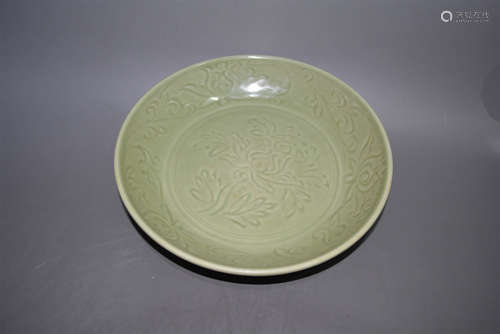 Chinese LongQuan Glazed Porcelain Plate