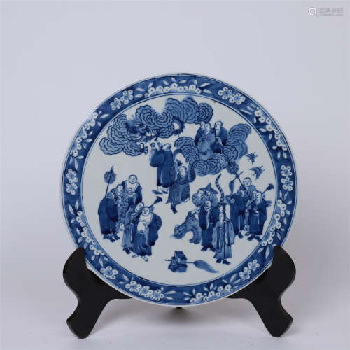 CHINESE PORCELAIN BLUE AND WHITE EIGHTEEN LOHAN CHARGER