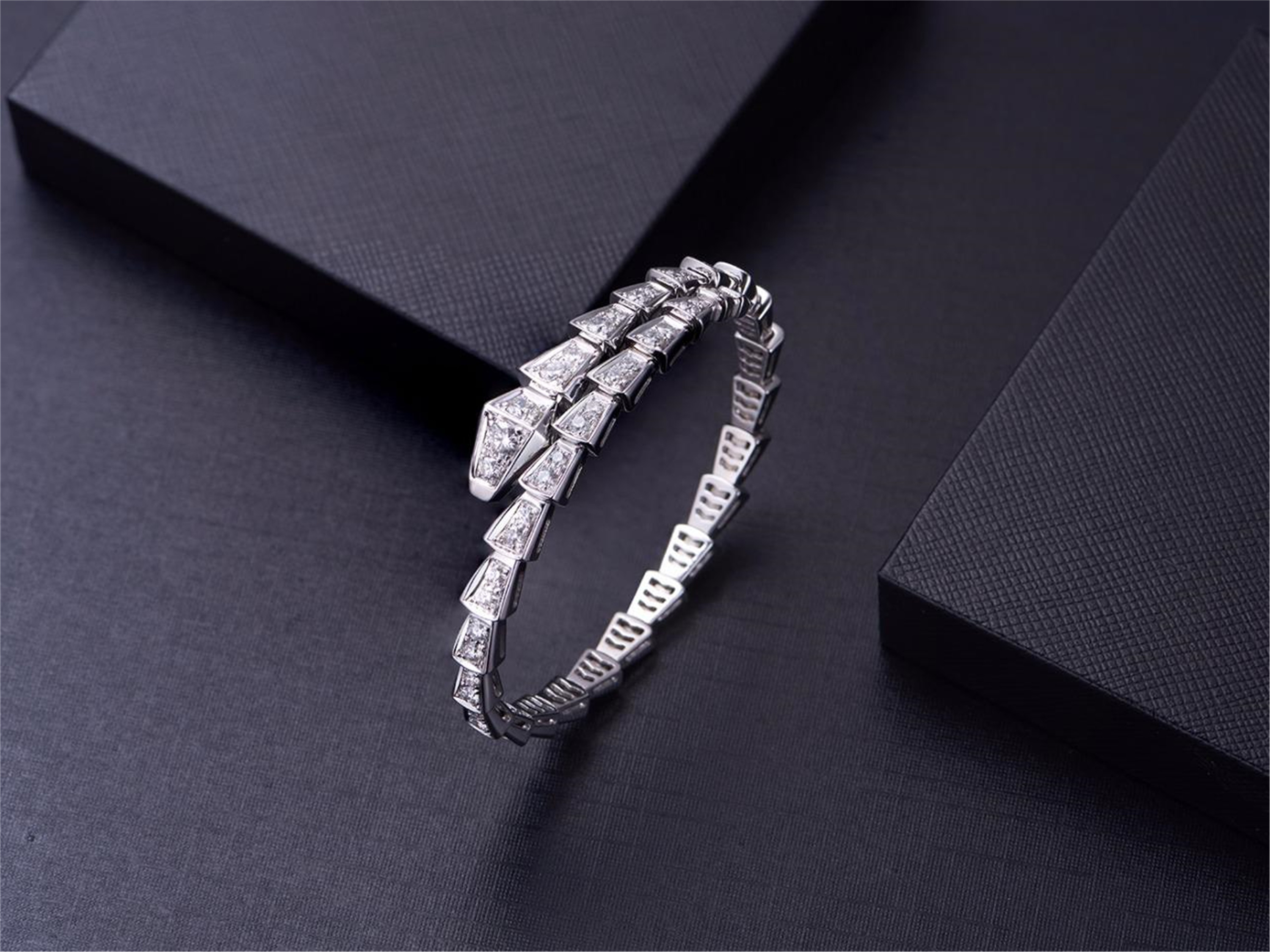 serpenti diamond bracelet