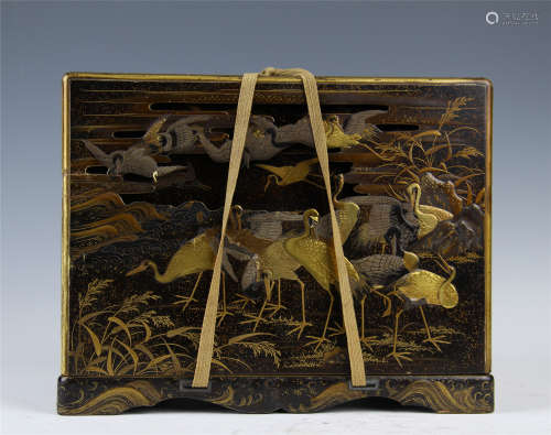 JAPANESE GOLD PAINTED LACQUER CRANE INKSTONE CASE