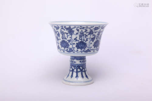 Chinese blue and white porcelain stem cup, Qianlong mark.