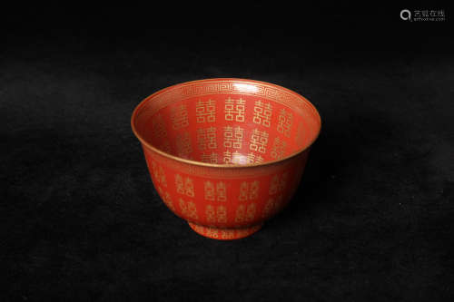 Chinese gilted iron red glaze porcelain bowl, Tongzhi mark.