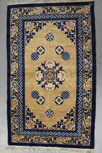 A Chinese rug.