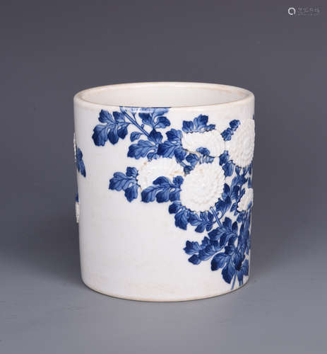 Chinese blue and white porcelain brush pot, Yongzheng mark.