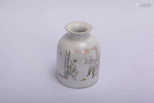 Chinese famille rose porcelain bottle, Tongzhi mark.