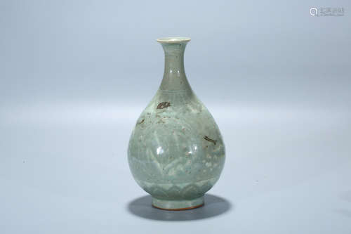 Korean celadon porcelain vase.