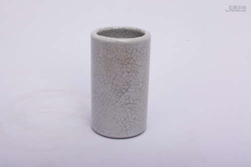 Chinese crackle glazed porcelain brush pot, Qianlong mark.
