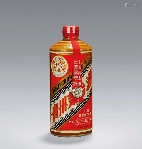 1983-1984“飞天牌”特需贵州茅台酒（黄釉瓷瓶）