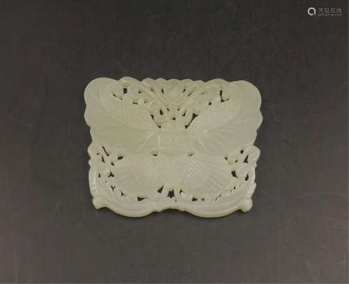 CHINESE WHITE JADE BUTTERFLY PENDANT