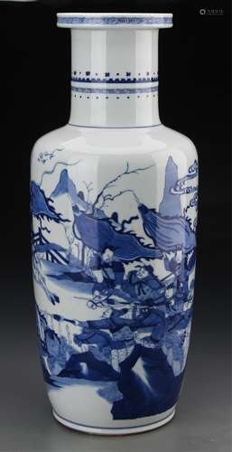 CHINESE BLUE AND WHITE PORCELAIN ROULEAU VASE