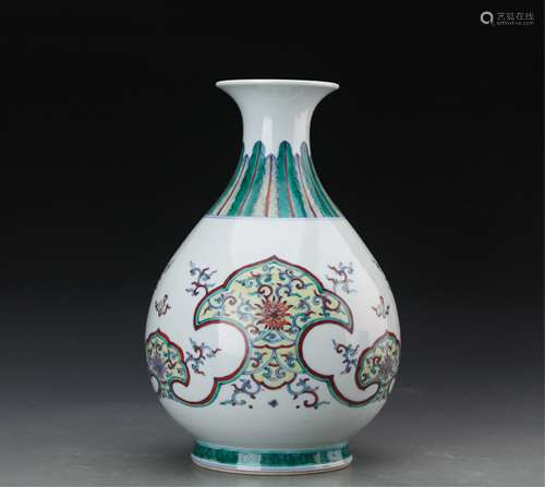 CHINESE DOUCAI PORCELAIN YUHUCHUN VASE