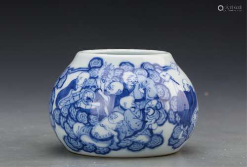 CHINESE BLUE AND WHITE LOHAN WATER COUPE