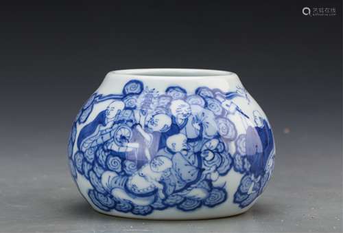 CHINESE BLUE AND WHITE LOHAN WATER COUPE